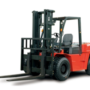 Heavy forklift truck